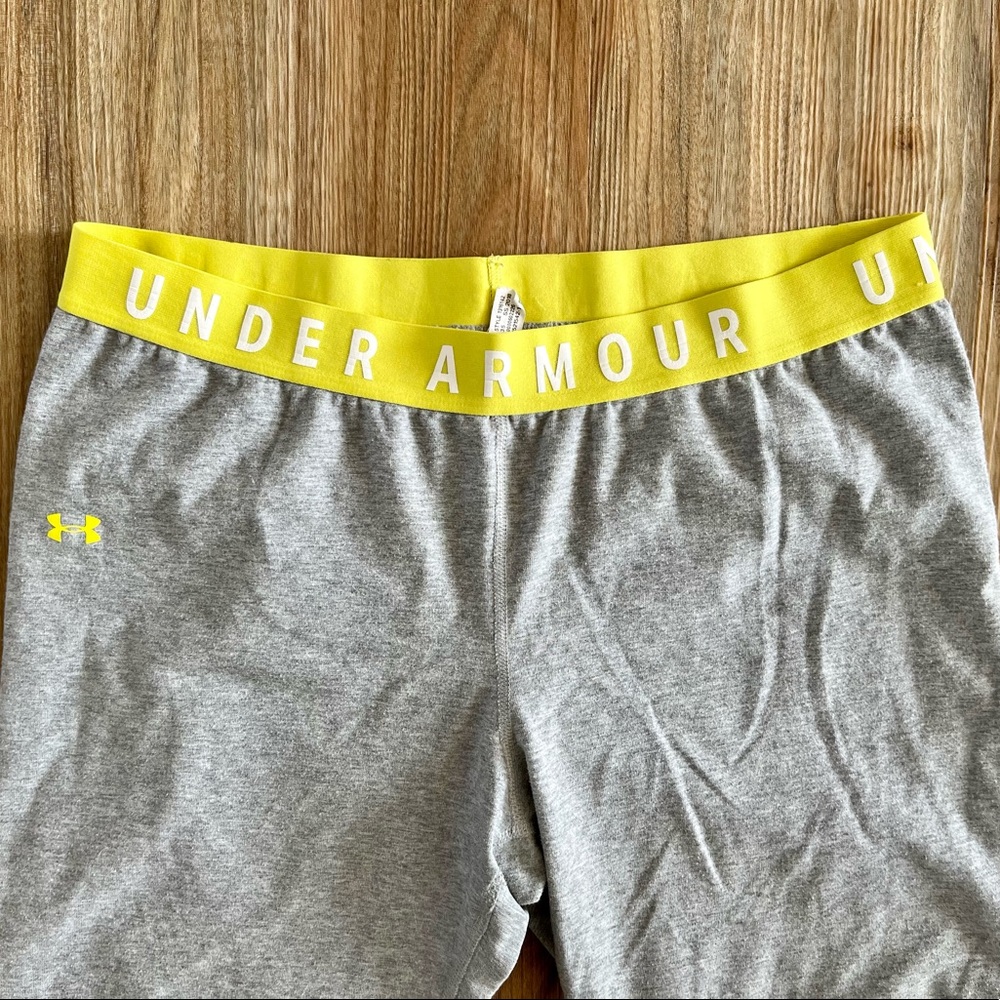 Under Armour Capri Leggings - Picture 2 of 2